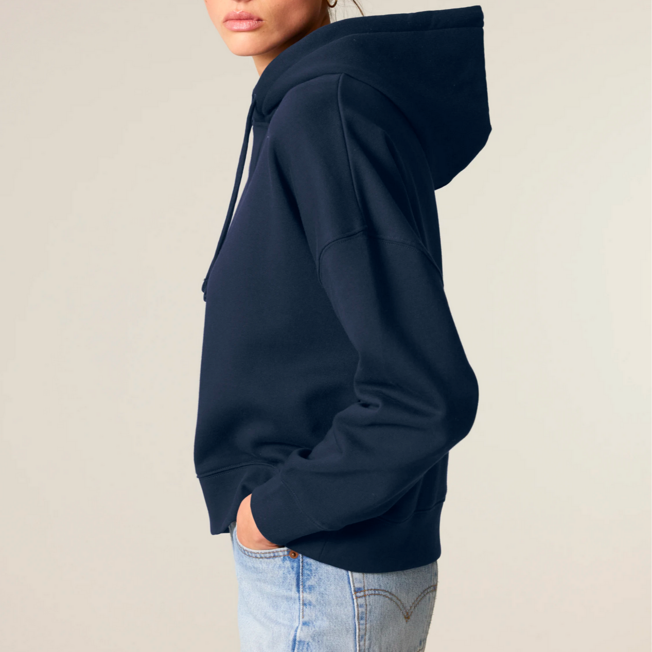 Boxcut Hoodie "LOVE ONLY."