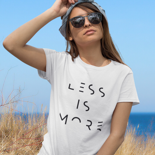 Unisex T-Shirt "LESS IS MORE" Bio-Baumwolle