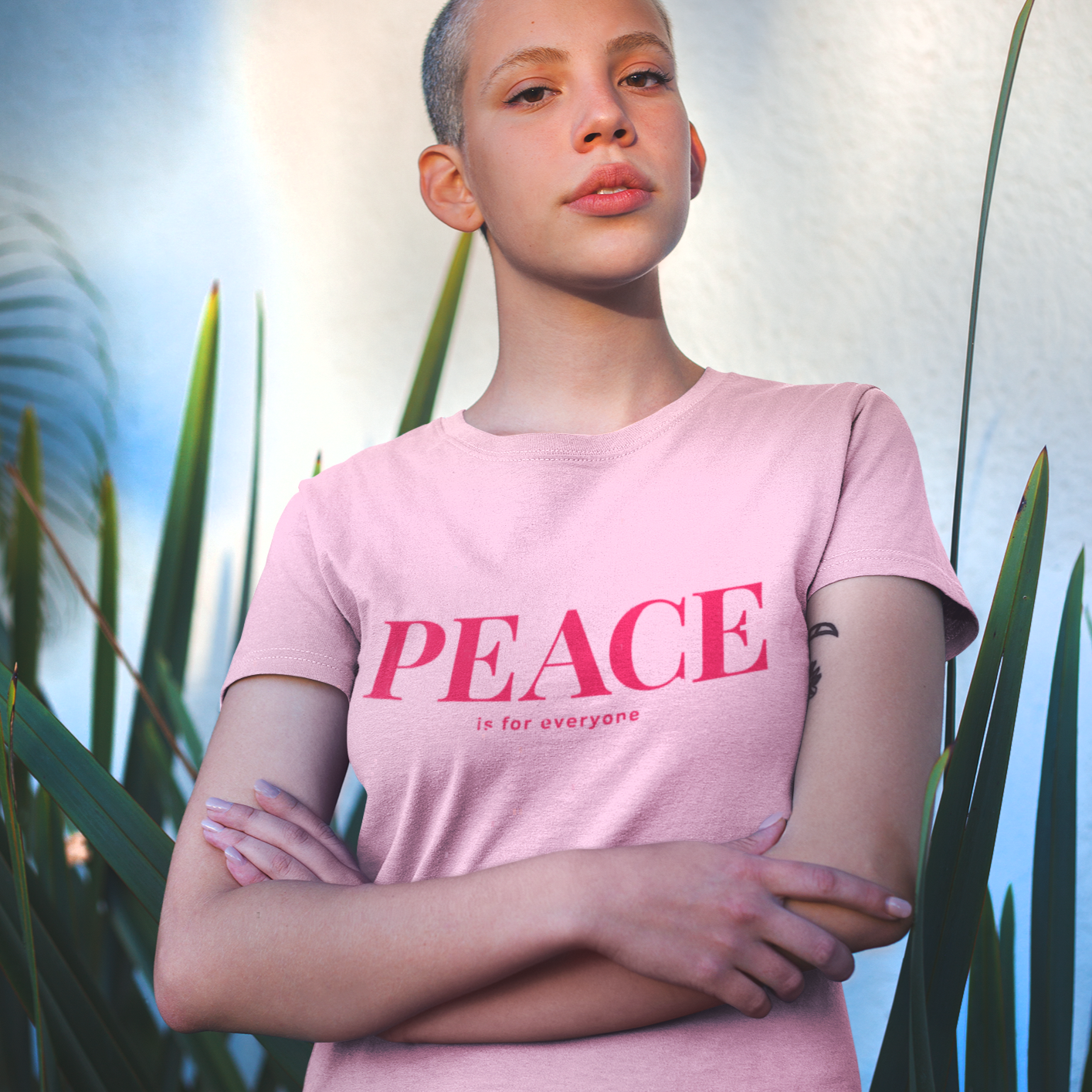 Unisex T-Shirt "PEACE IS FOR EVERYONE" Bio-Baumwolle